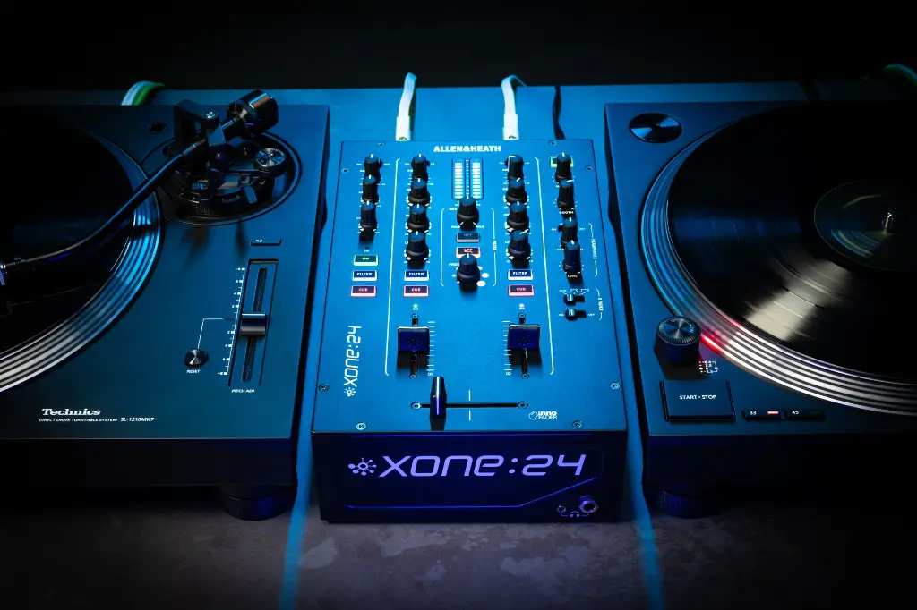 RS5617_Xone 24 - Turntables.webp