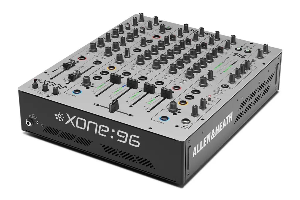 Xone 96 3 Quarter Right Web.webp