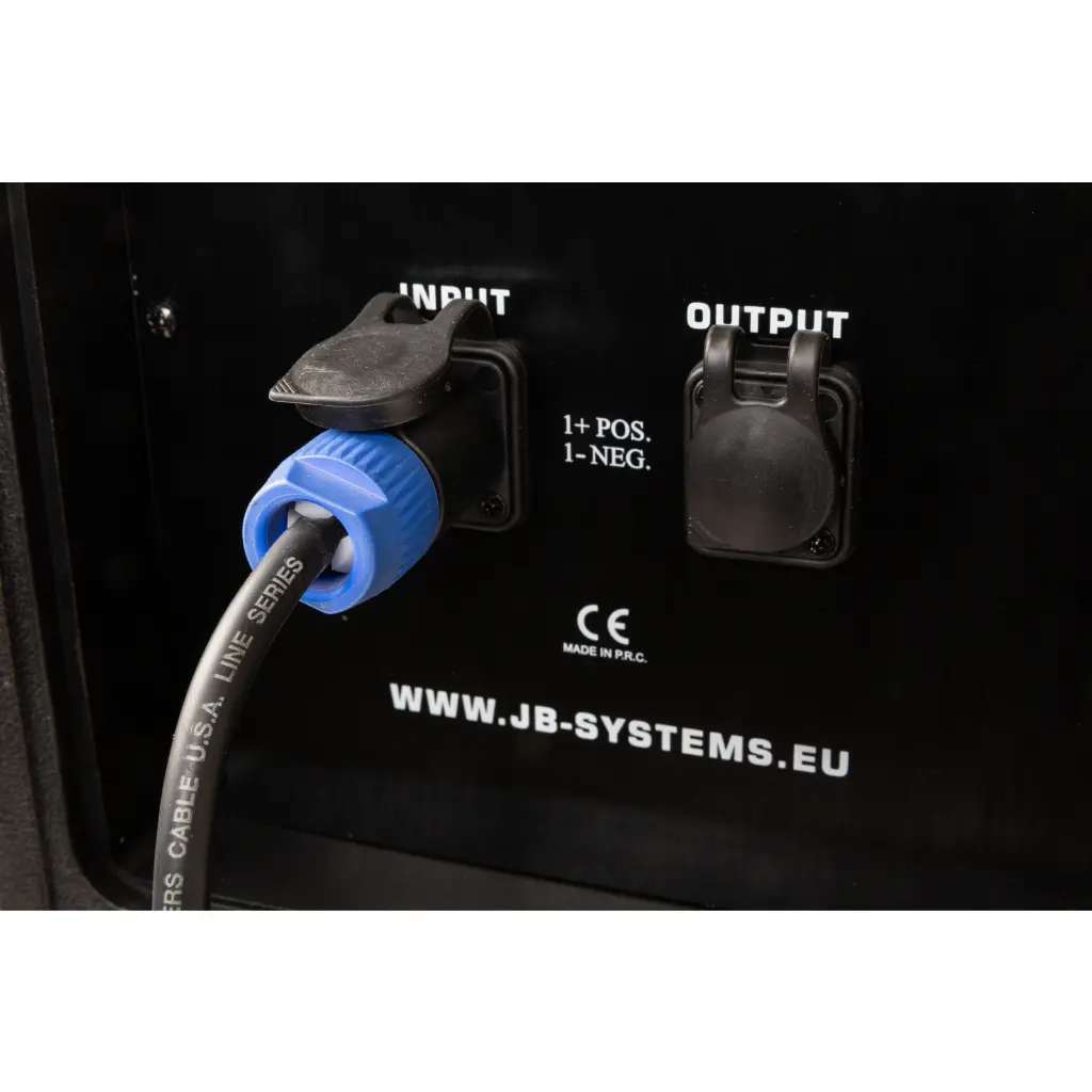 ips-10-close-up-connections.webp