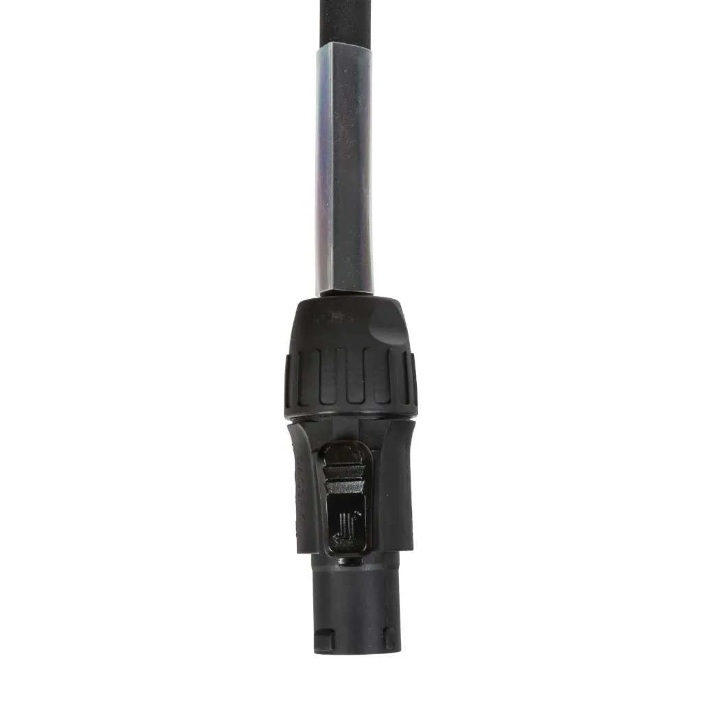 pct1m-2xpct1f-t-split-close-up-3.webp