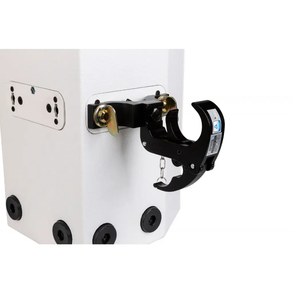 sc-08-white-front-5hr-omega-close-up_web.webp