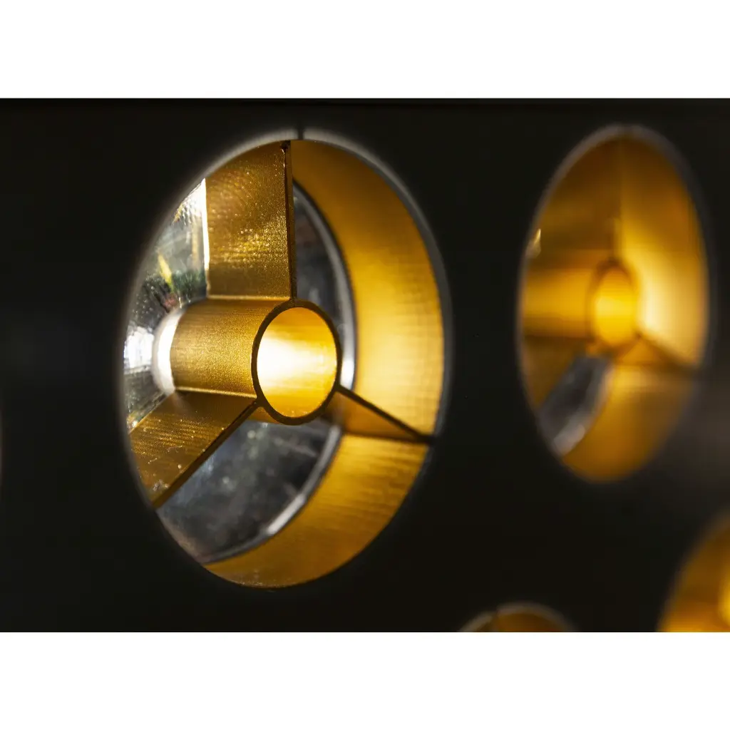 small_bt-nonabeam_gold_reflector_close_up.webp