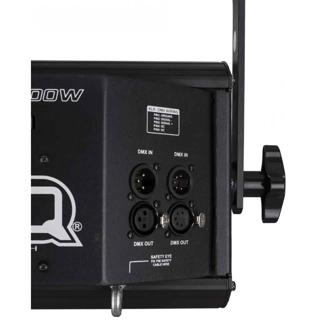 cob_blinder_2x100w_back_dmx_close_up.webp