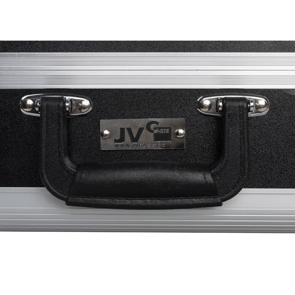 tt-case_close_up_1_small.webp