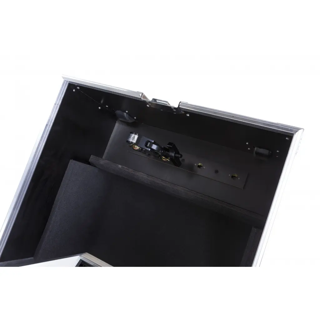 case_for_4xsc-08_close_up.webp