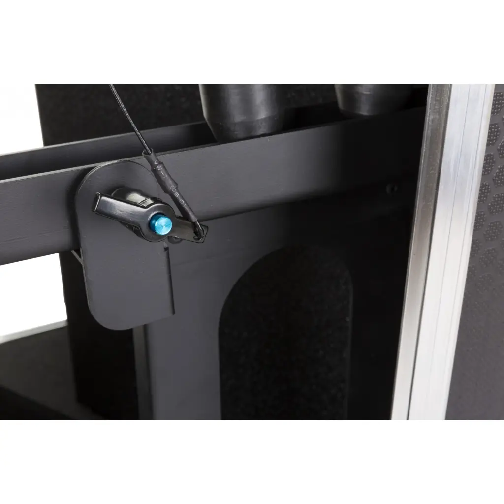 case_for_2xsc-12_close_up_brackets_medium.webp