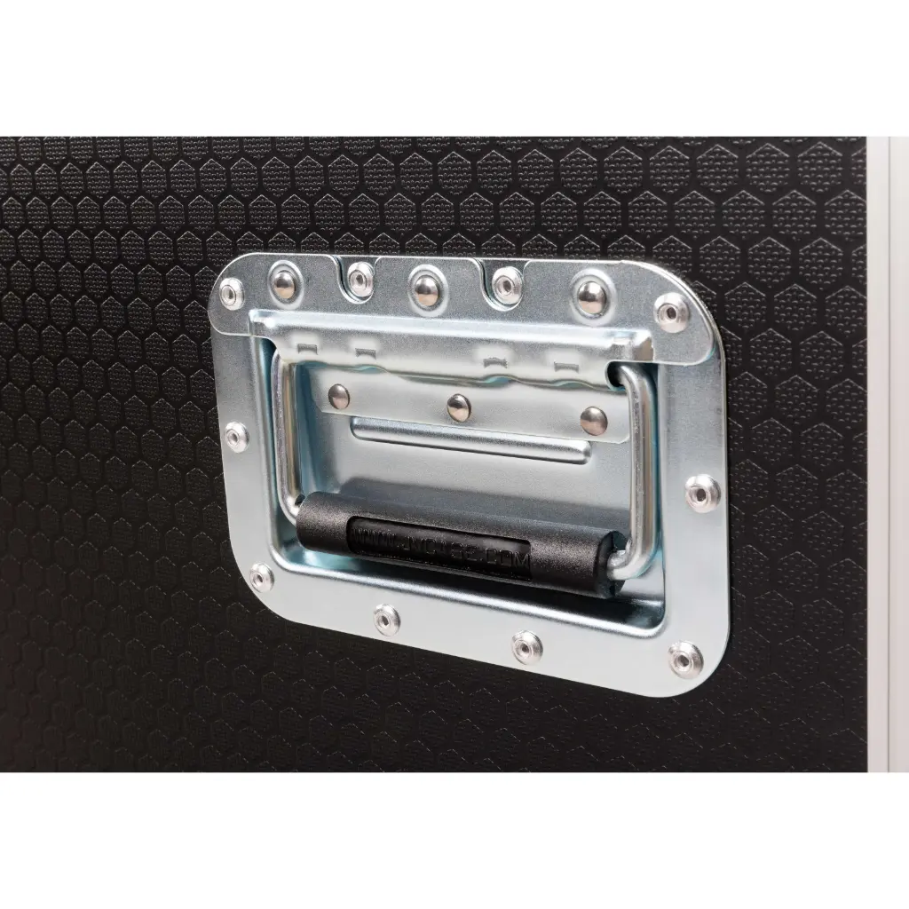 light-bars-1---case-close-up-2.webp