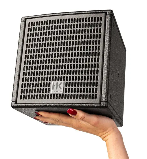 hk-audio-fineo-fo5-hand-black-detail.webp